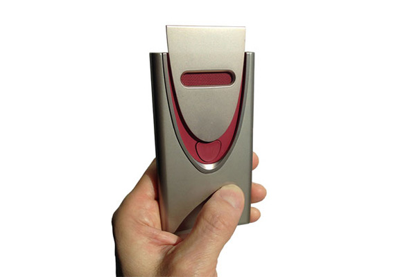スマートキー対応のポータブル呼気アルコール検知器