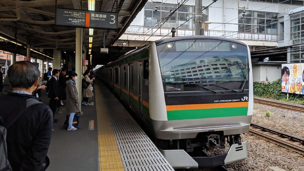 東海道線 藤沢駅の時刻表 (平日 上り)